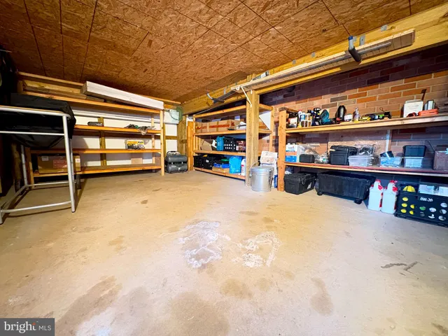 a view of a storage & utility room