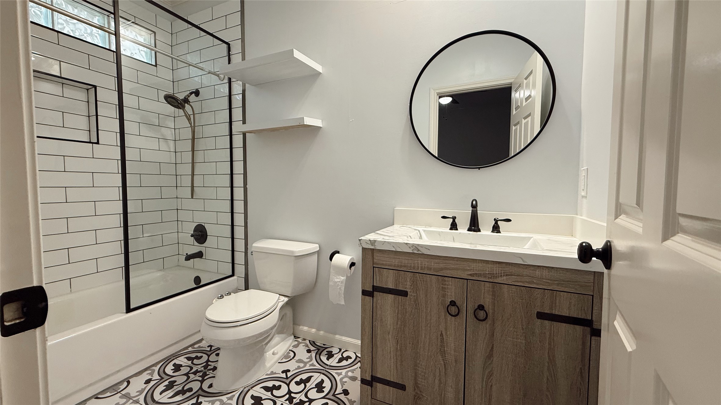1107 Marconi Street, Unit B Houston, TX 77019 - Photo 7 of 9