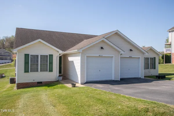 $350,000 | 20892 Deer Run Drive, Unit A & B, Abingdon, VA 24211