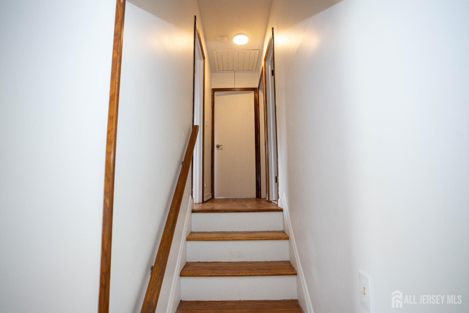 8 Stony Road Edison, NJ 08817 - Photo 20 of 45