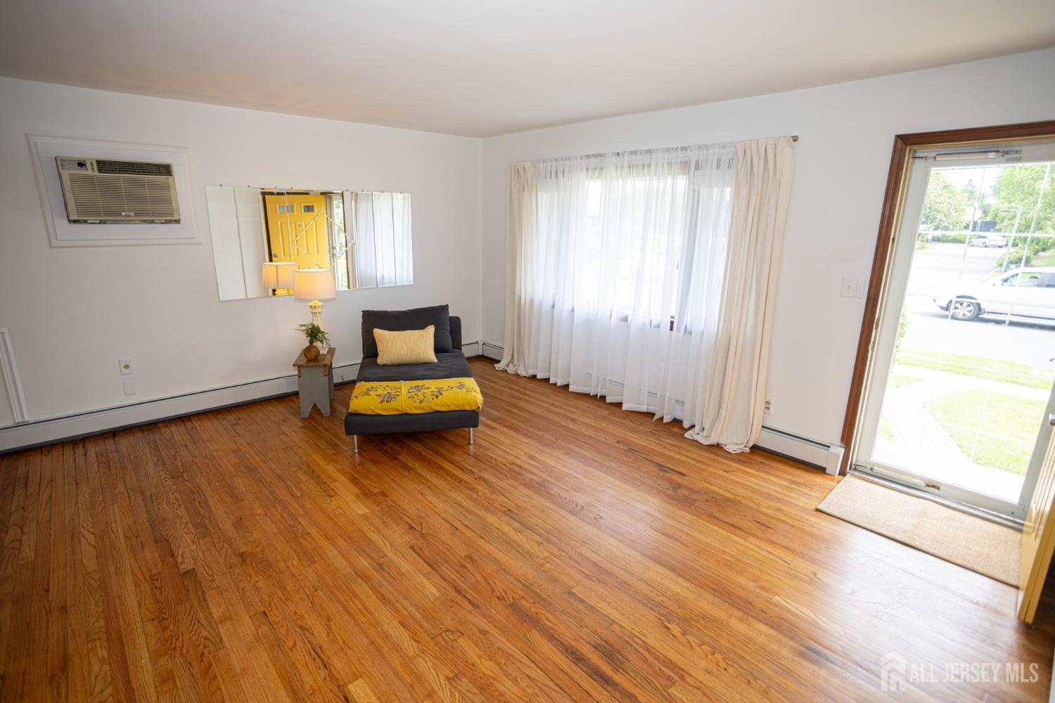 8 Stony Road Edison, NJ 08817 - Photo 9 of 45