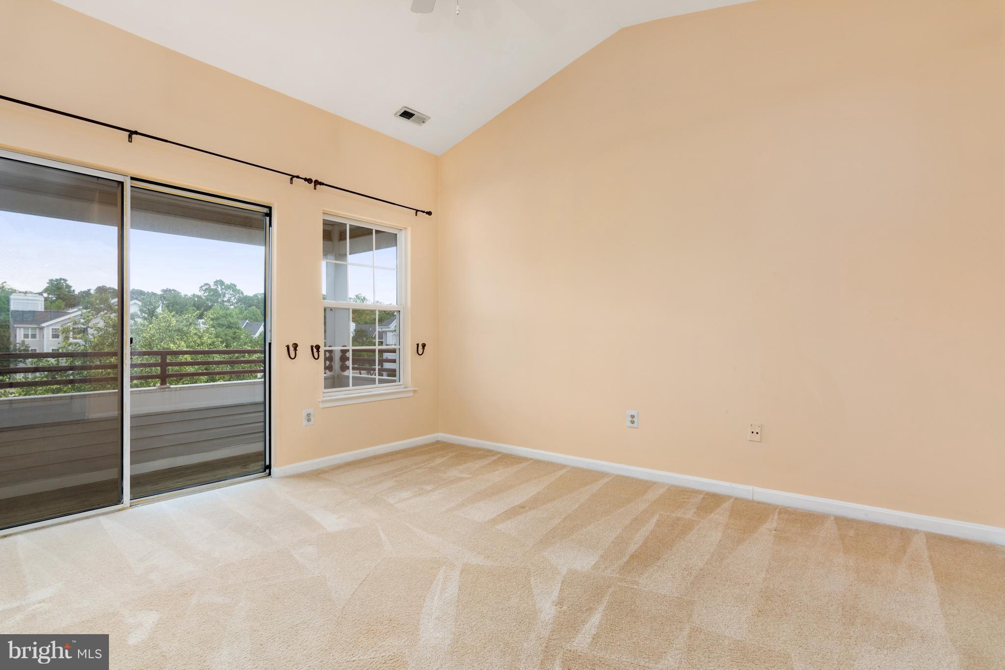604 Moonglow Road, Unit 304 Odenton, MD 21113 - Photo 16 of 27 Bedroom (Master)