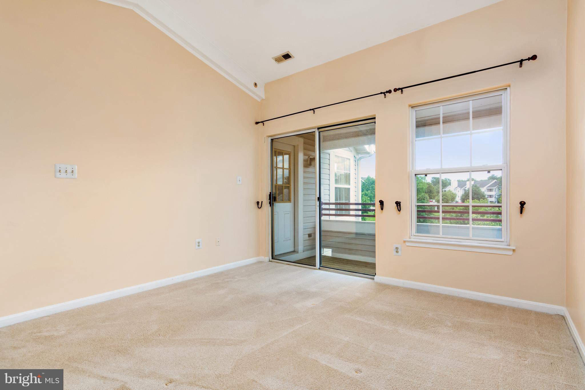 604 Moonglow Road, Unit 304 Odenton, MD 21113 - Photo 17 of 27 Bedroom (Master)