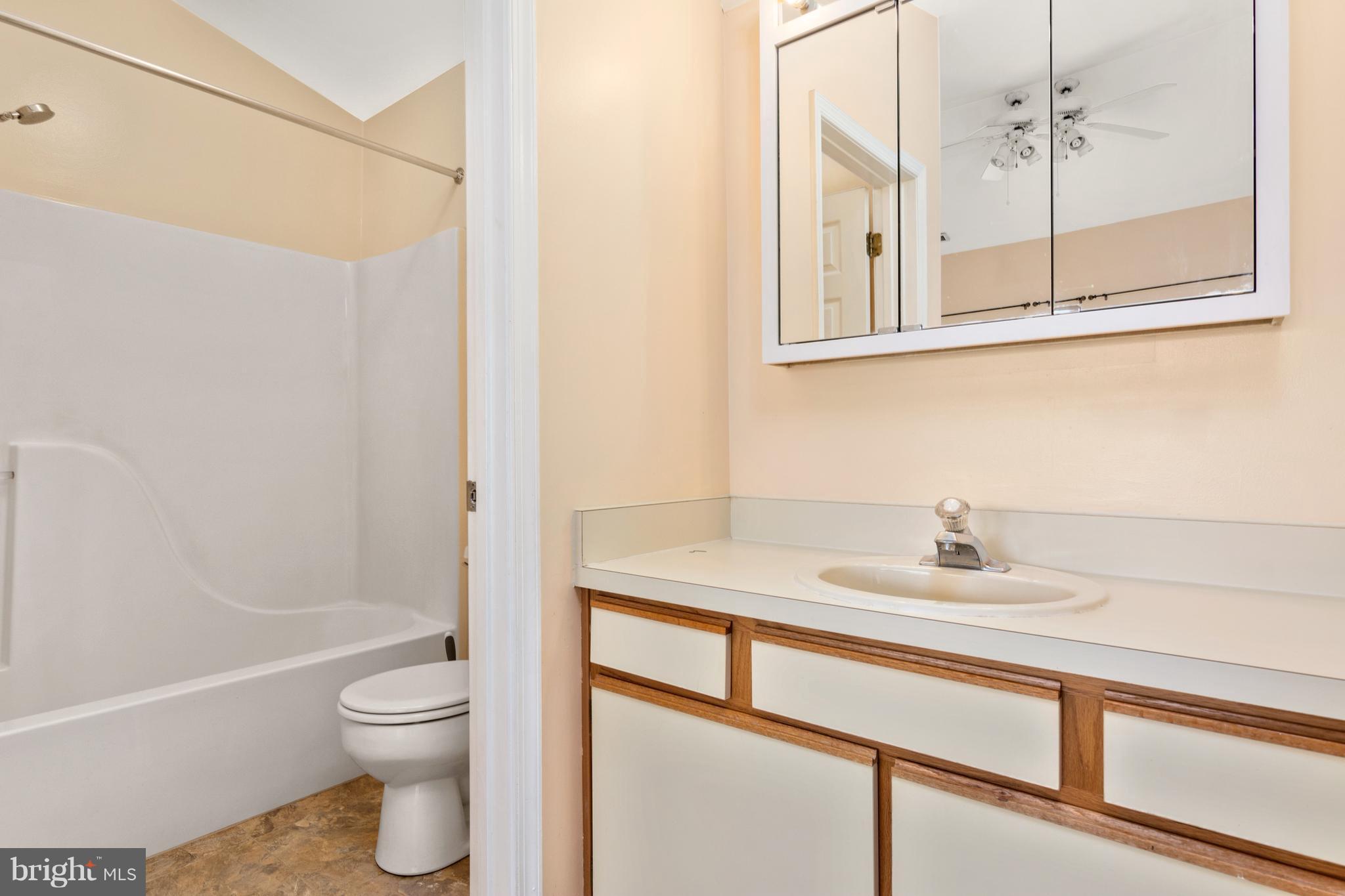 604 Moonglow Road, Unit 304 Odenton, MD 21113 - Photo 19 of 27 Bath