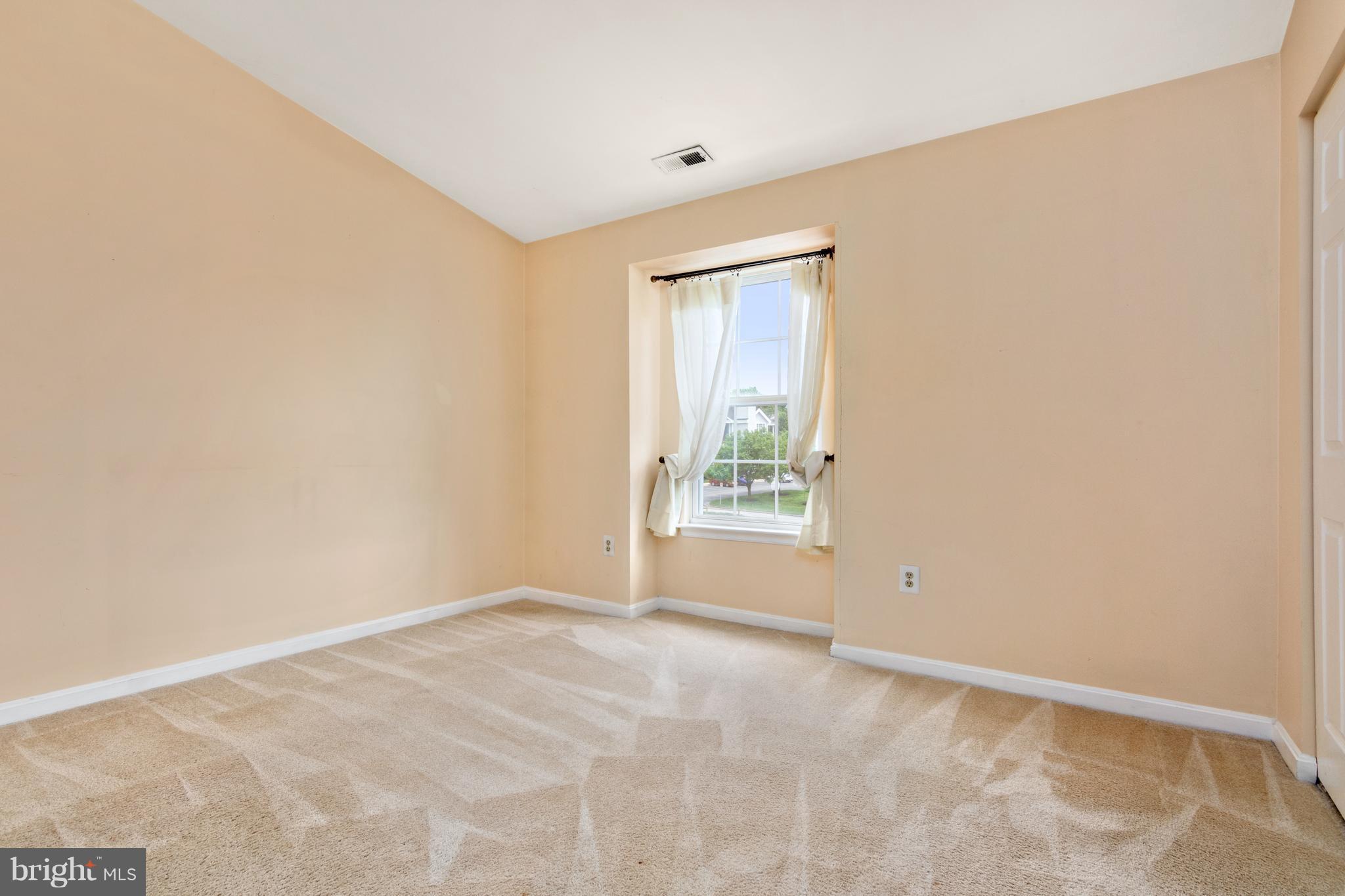 604 Moonglow Road, Unit 304 Odenton, MD 21113 - Photo 21 of 27 Bedroom