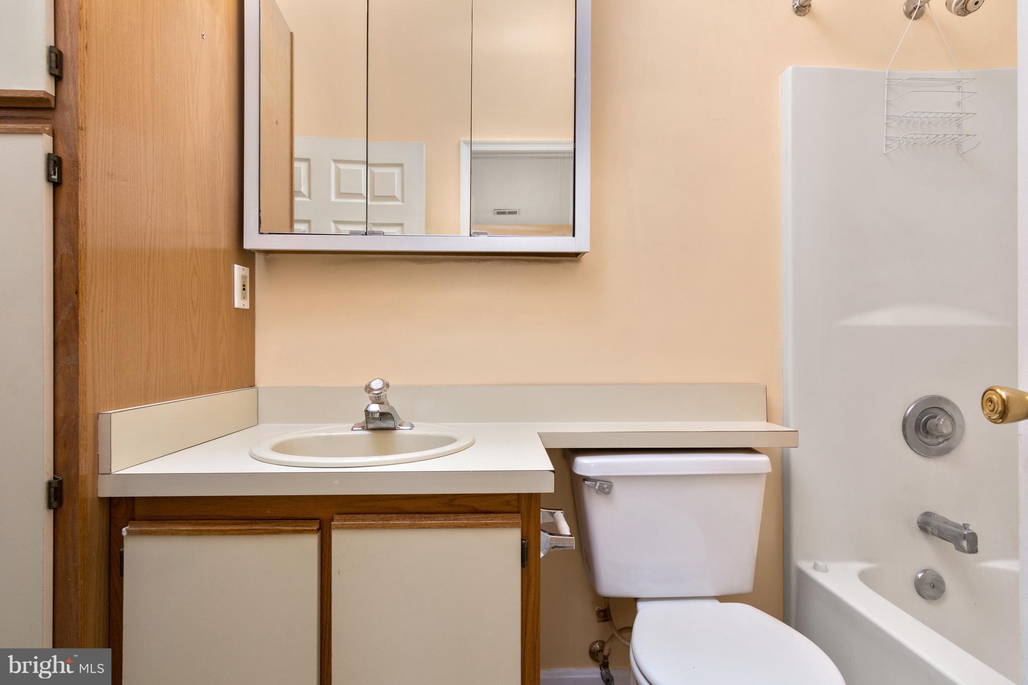 604 Moonglow Road, Unit 304 Odenton, MD 21113 - Photo 24 of 27 Bath