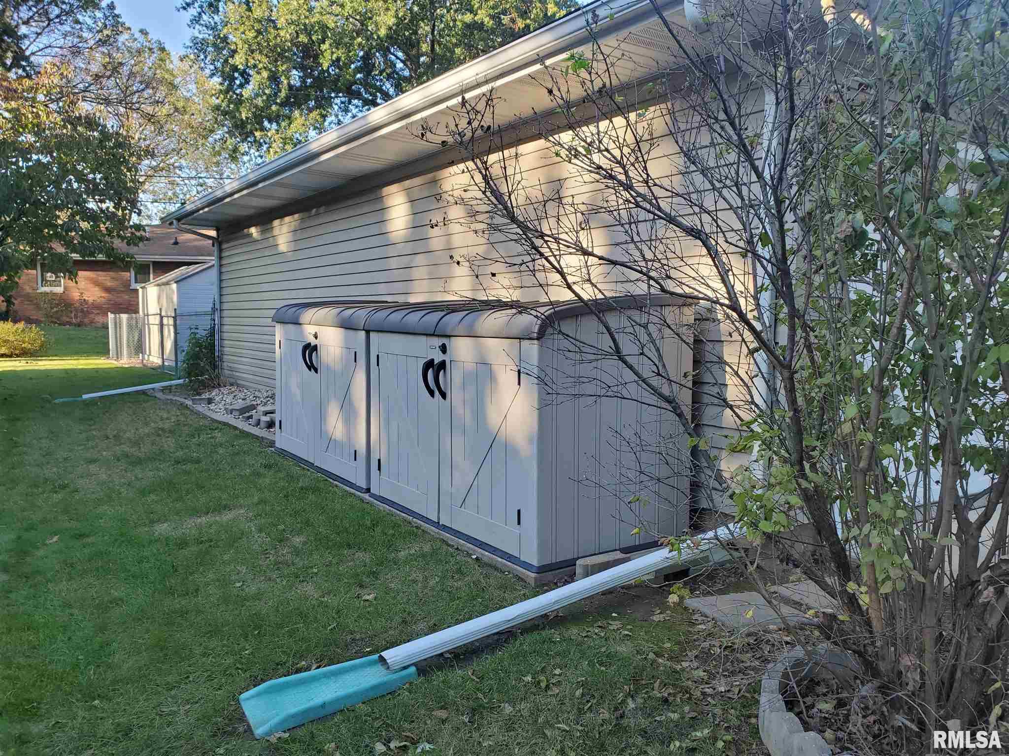 2025 West Kennard Road Peoria, IL 61614 - Photo 36 of 38 Gallery Image 36