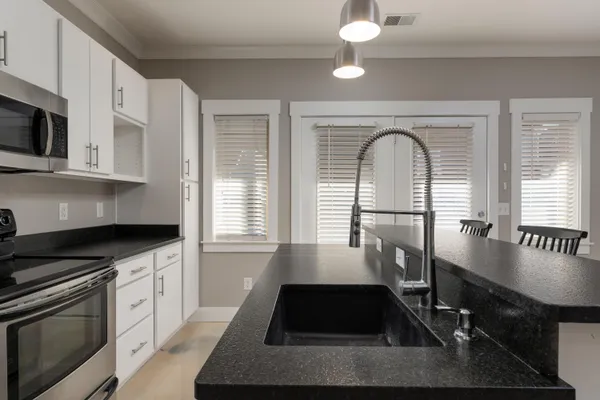 $2,300 | 1412 Adams Street, Chattanooga, TN 37408