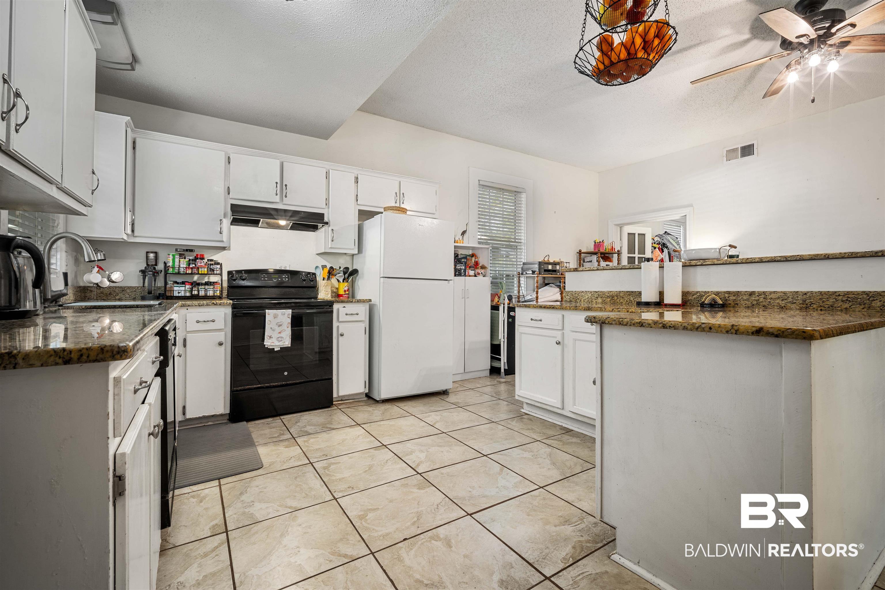 15 Alexander Street Mobile, AL 36607 - Photo 5 of 24