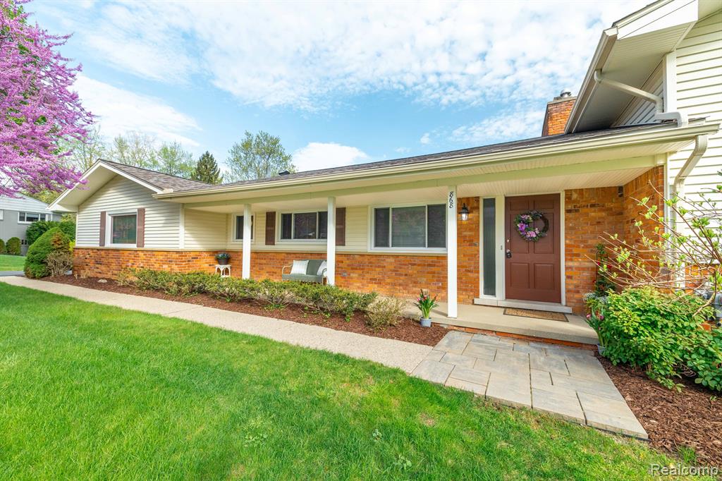 868 Helston Road Bloomfield Hills, MI 48304 - Photo 34 of 46 Gallery Image 34