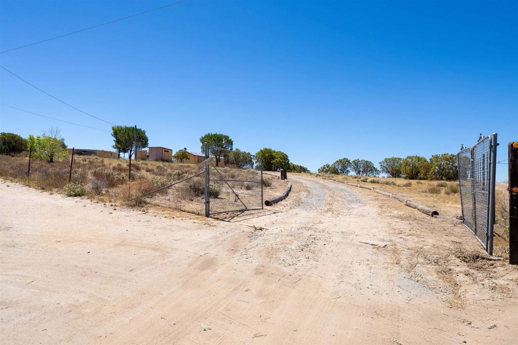 37621 Moon Valley Road Boulevard, CA 91905 - Photo 23 of 27