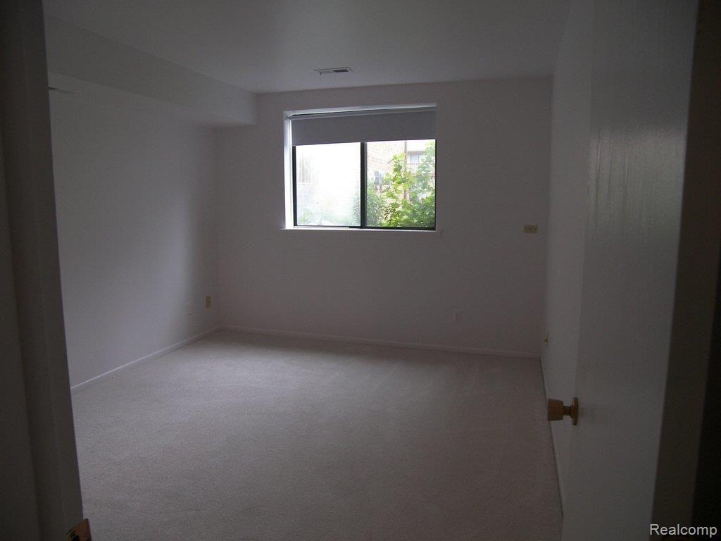 30074 West 12 Mile Road, Unit 110 Farmington, MI 48334 - Photo 3 of 6 Master Bedroom