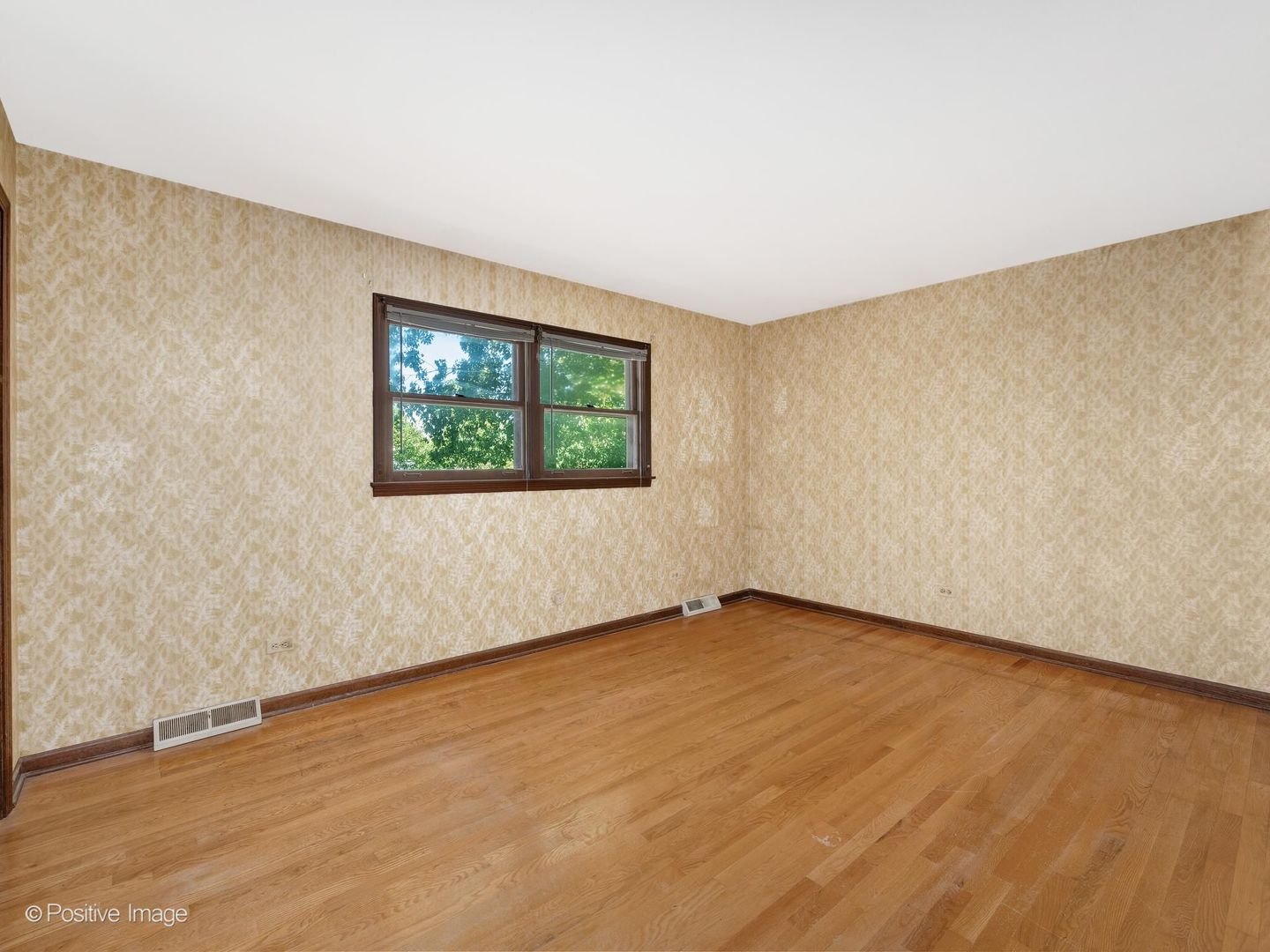 1642 Clemens Road Darien, IL 60561 - Photo 14 of 31