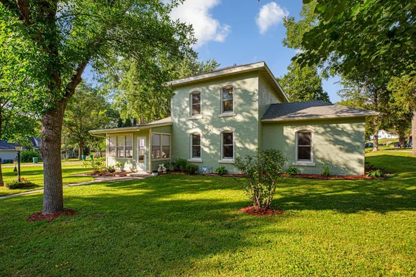$254,000 | 219 Davis Street, Le Sueur, MN 56058
