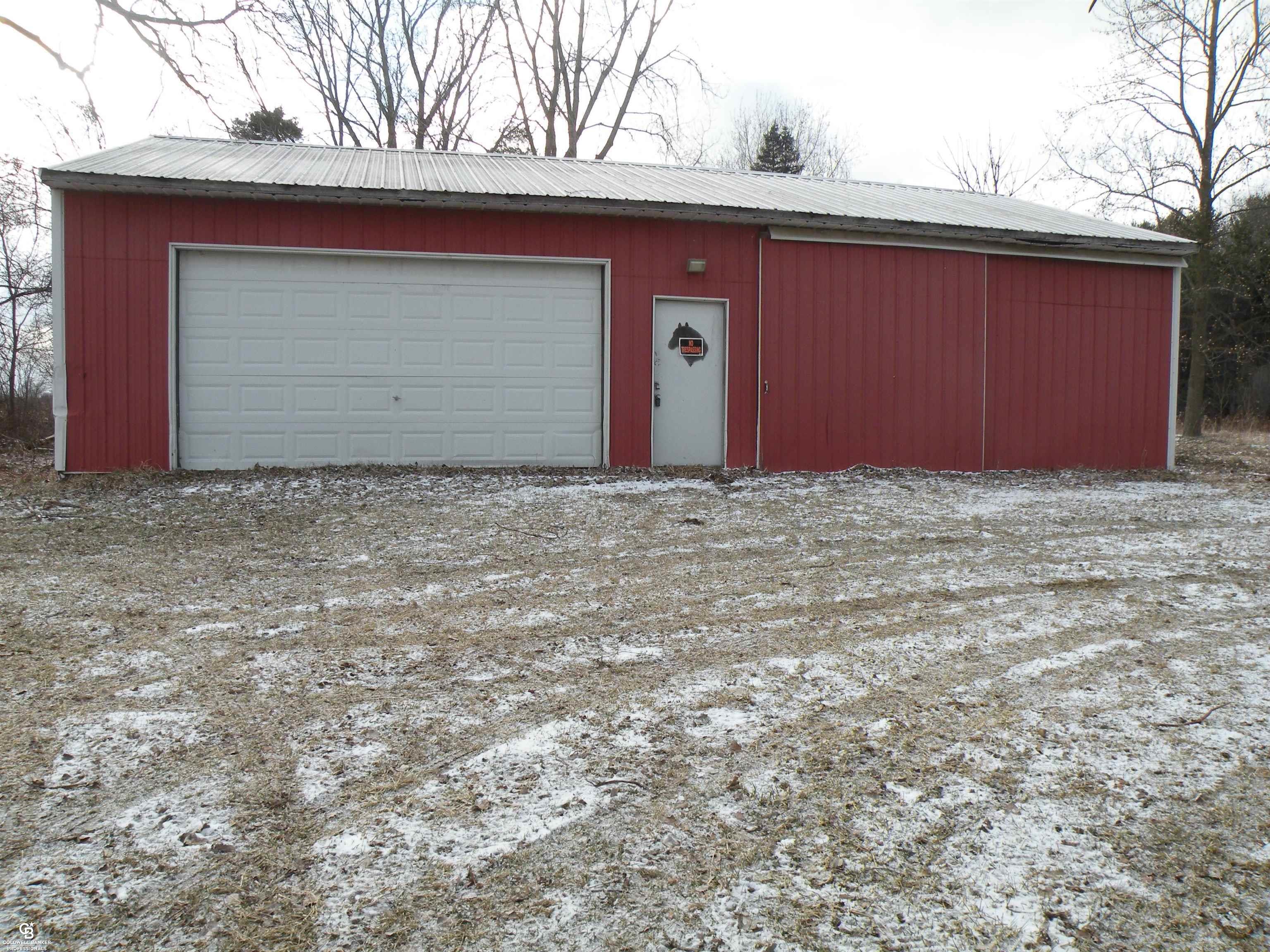 7627 Emmett Road Yale, MI 48097 - Photo 1 of 11