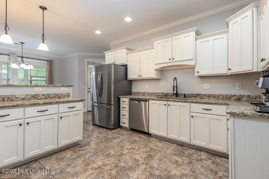7100 Love Sta Loop Hernando, MS 38632 - Photo 14 of 36 SO Many Cabinets