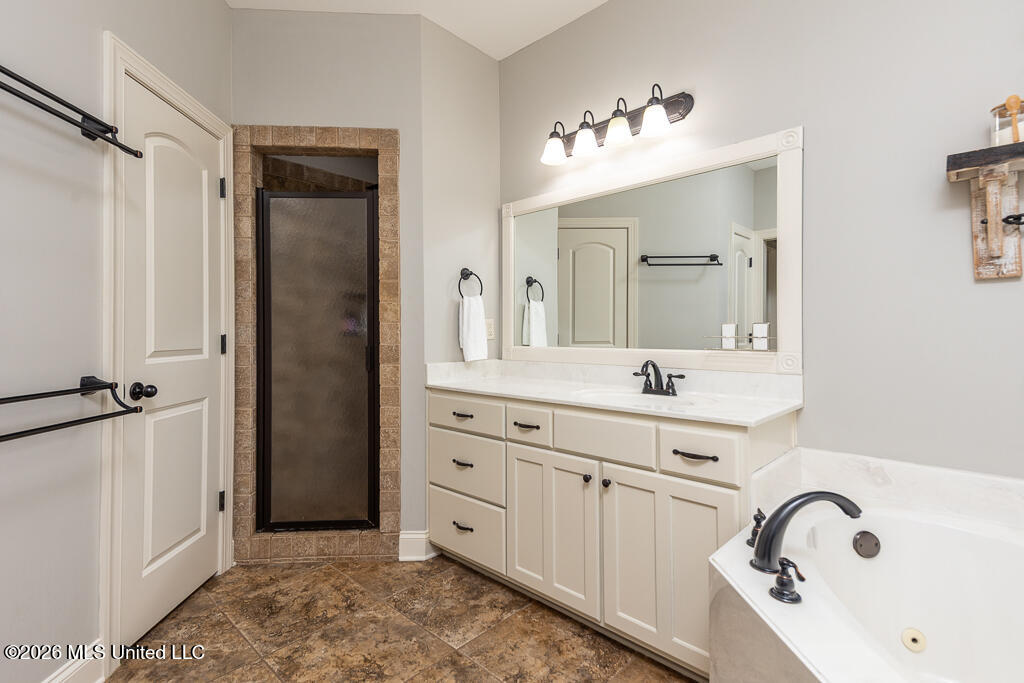 7100 Love Sta Loop Hernando, MS 38632 - Photo 20 of 36 Separate Shower and Tub