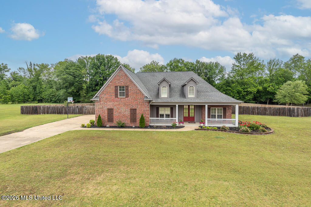 7100 Love Sta Loop Hernando, MS 38632 - Photo 2 of 36 Relax on the Front Porch