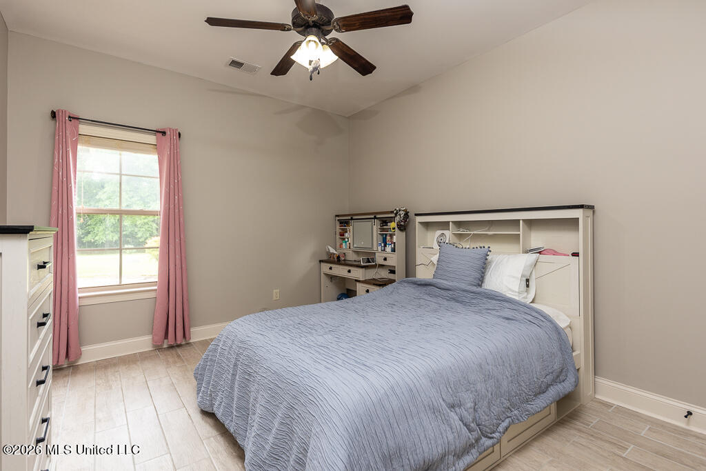 7100 Love Sta Loop Hernando, MS 38632 - Photo 23 of 36 Bedroom 3-Downstairs