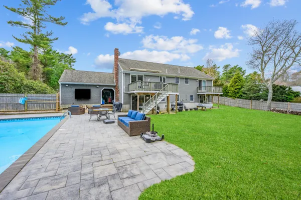 $899,000 | 153 Hickory Hill Circle, Osterville, MA 02655
