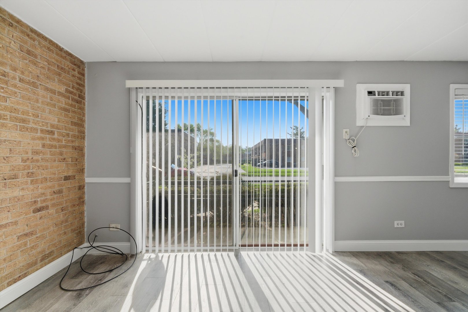 18205 Hart Drive, Unit 3A Homewood, IL 60430 - Photo 7 of 27 a view of a livingroom with a balcony