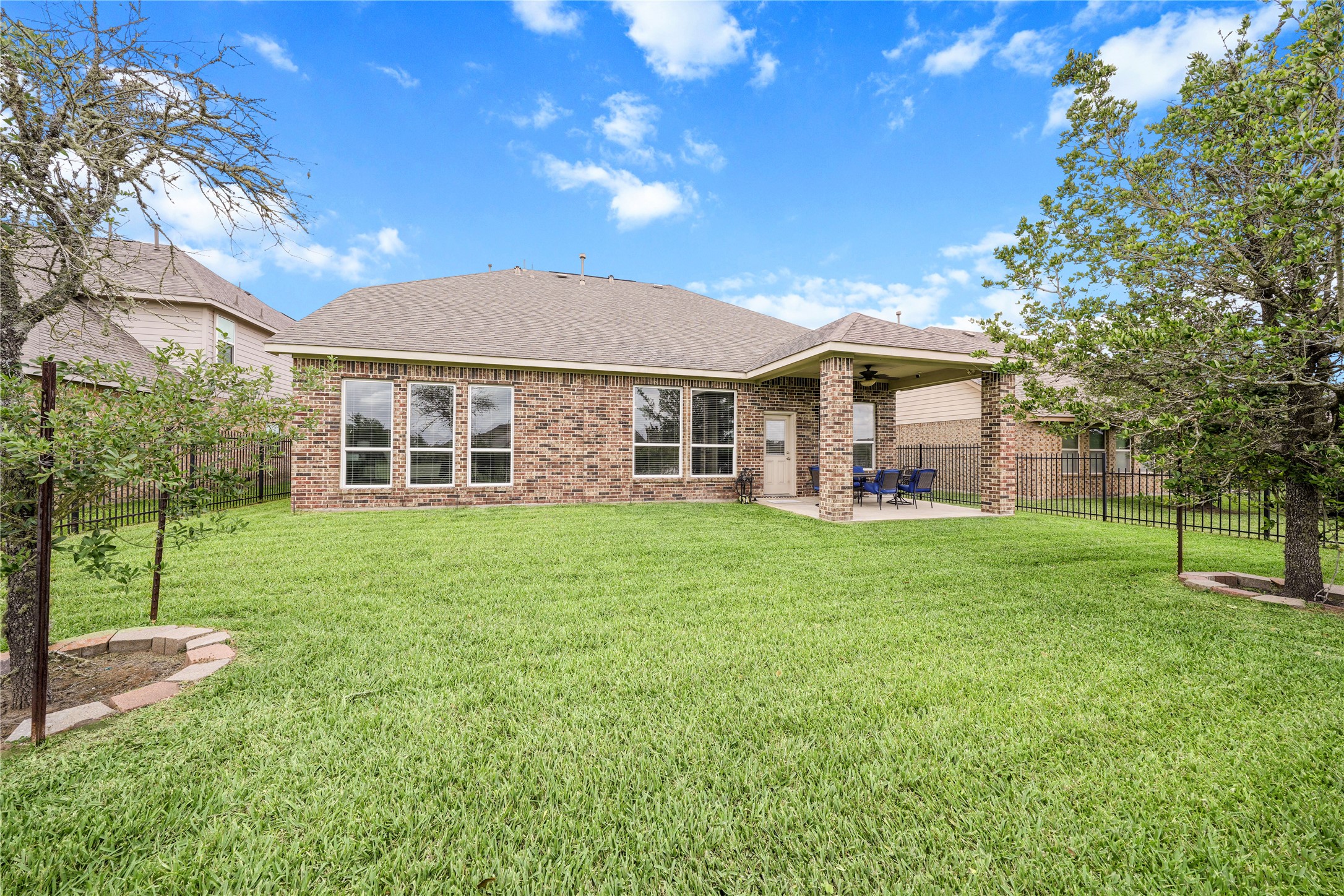 1822 Luminous Waters Lane Rosharon, TX 77583 - Photo 15 of 15