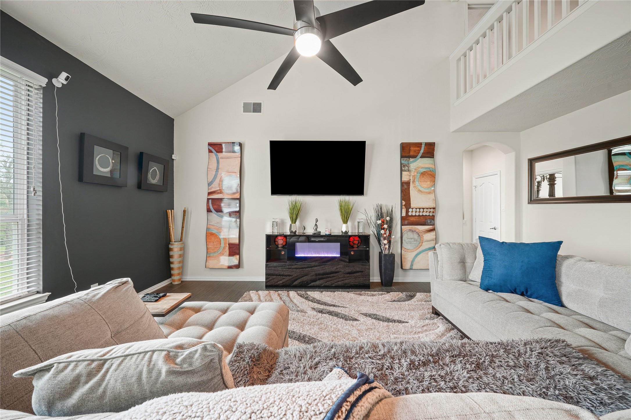 1822 Luminous Waters Lane Rosharon, TX 77583 - Photo 2 of 15