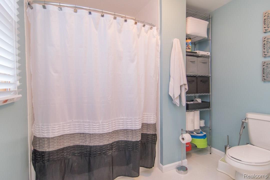 13550 Farm Road Belleville, MI 48111 - Photo 28 of 54 DSC_0940.jpg