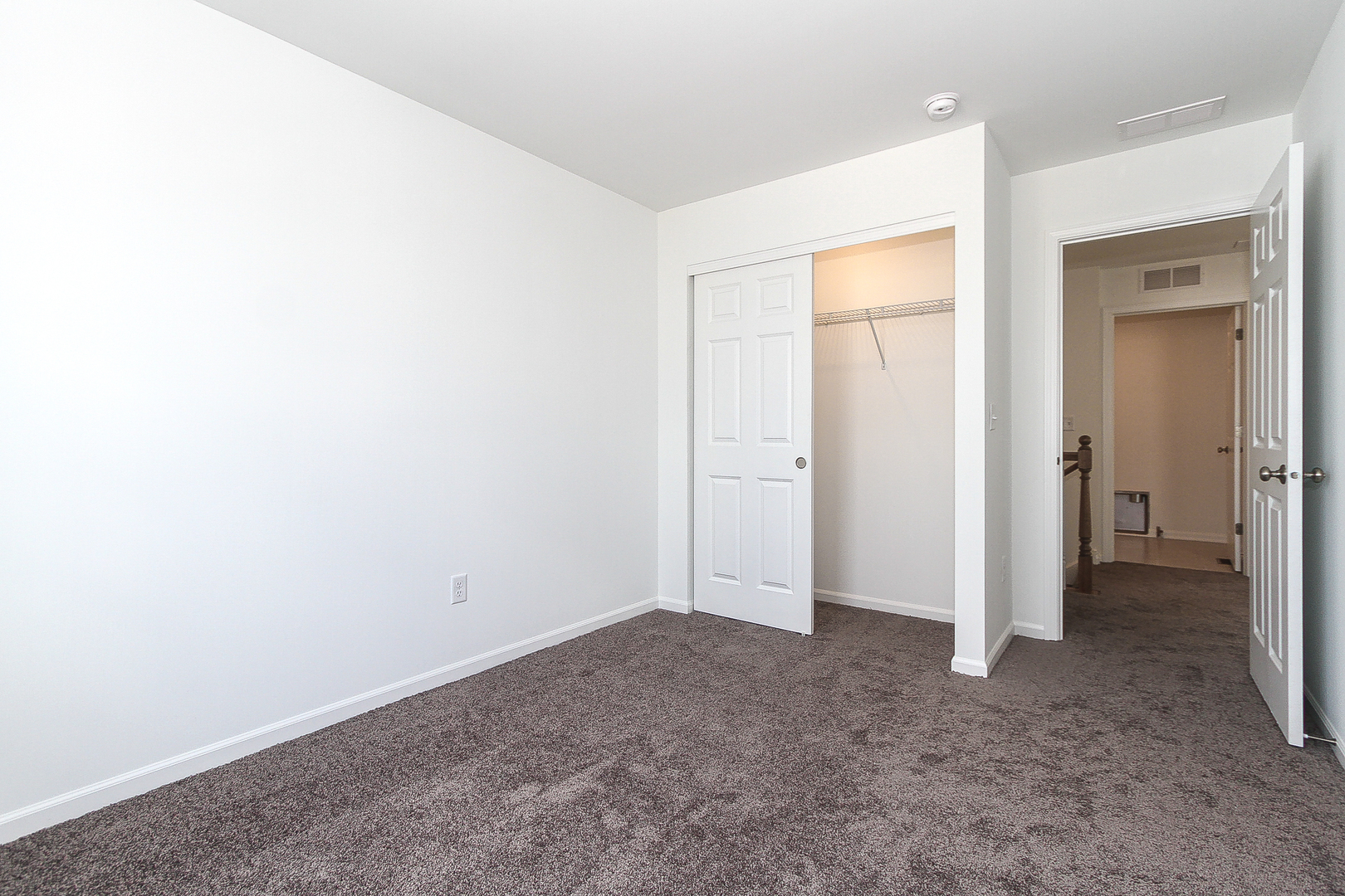 451 Comstock Road South Elgin, IL 60177 - Photo 25 of 30 an empty room with closet area