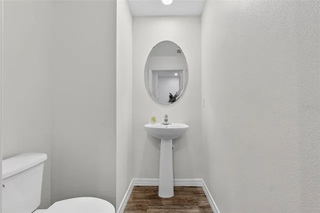 a view of entryway and hall