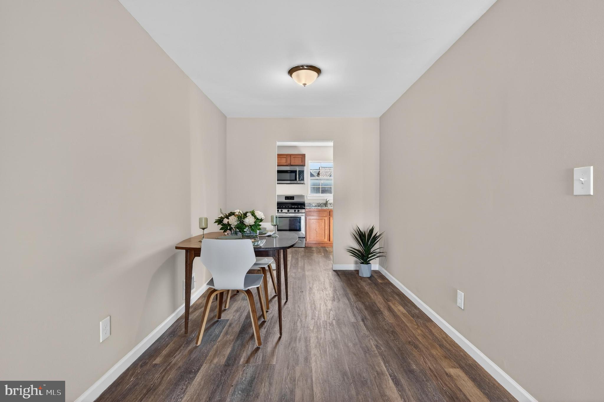 909 Woodchip Road Lumberton, NJ 08048 - Photo 8 of 20 Bright and inviting dining space awaits you.