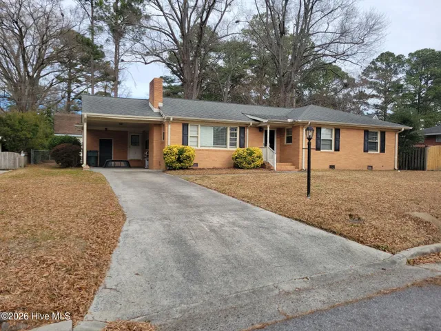 $1,800 | 1305 Evergreen Drive, Greenville, NC 27858