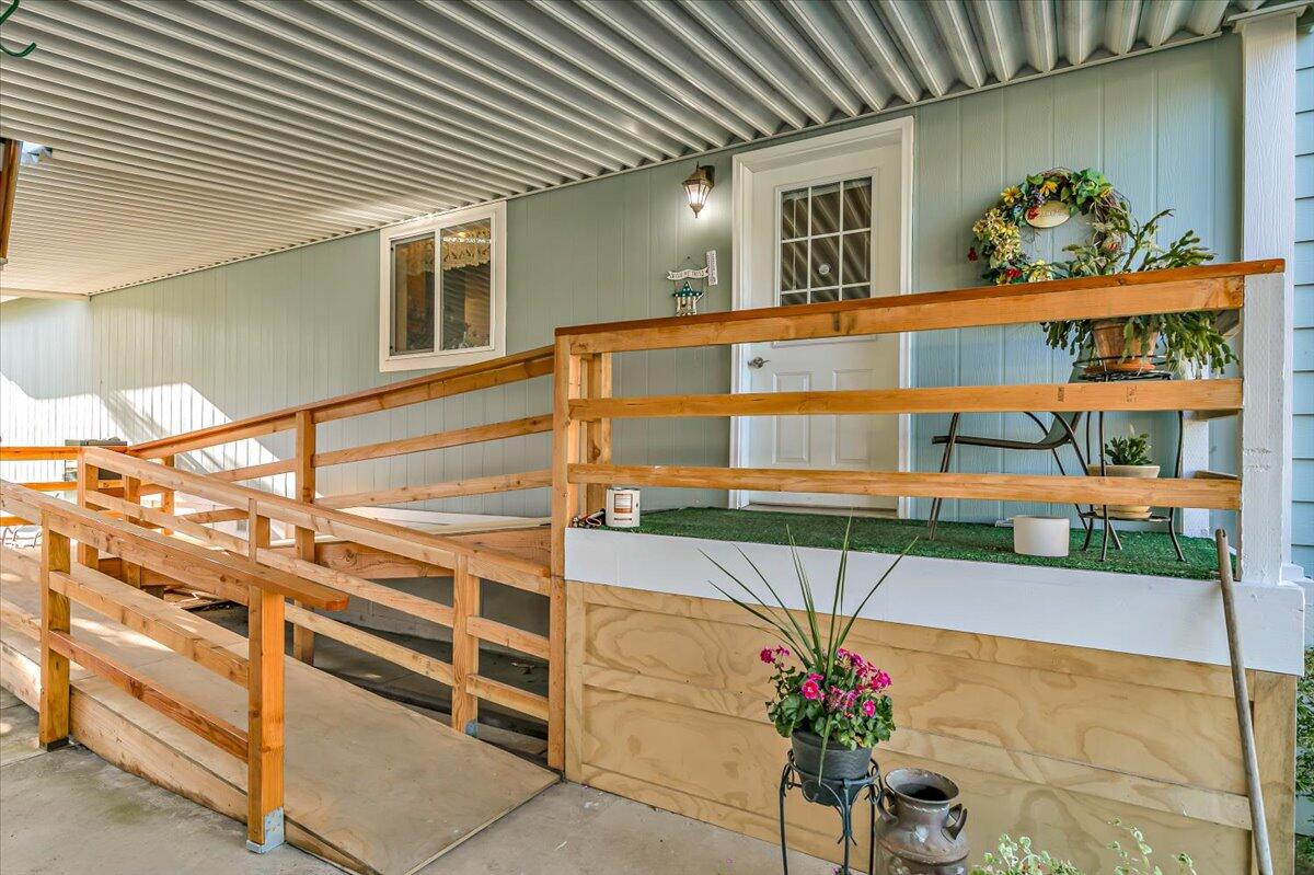 6901 Old Stage Road, Unit 13 Central Point, OR 97502 - Photo 3 of 24 04-5