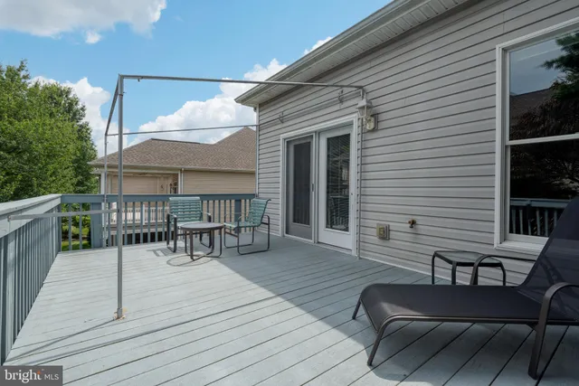 a view of front door with yard
