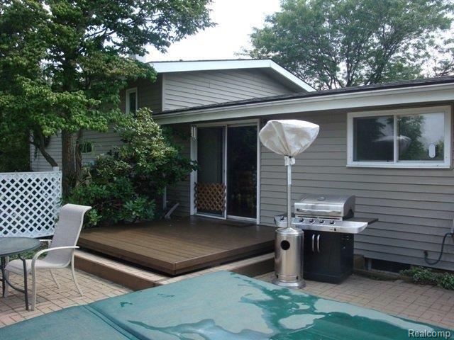 1932 Toben Road Carleton, MI 48117 - Photo 11 of 14 DSC04839.jpg