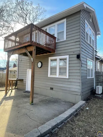 $185,500 | 2002 Southwest High Avenue, Topeka, KS 66604