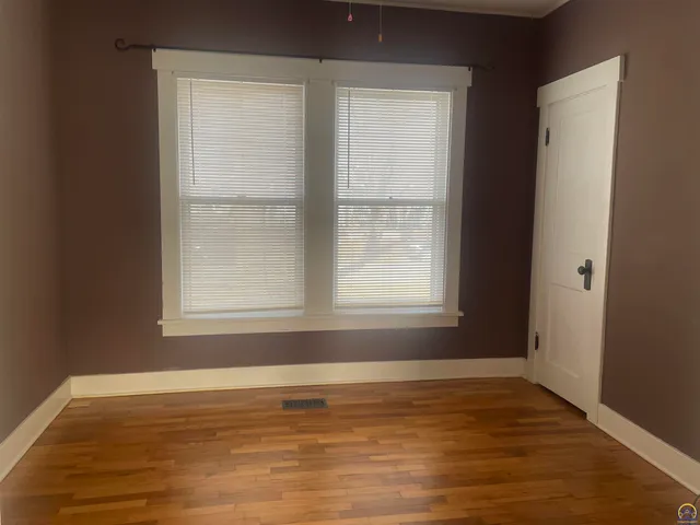 $185,500 | 2002 Southwest High Avenue, Topeka, KS 66604