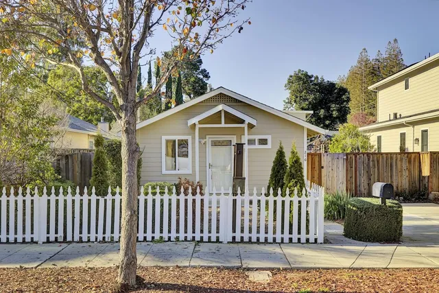 $2,598,000 | 216 Mountain View Avenue, Mountain View, CA 94041