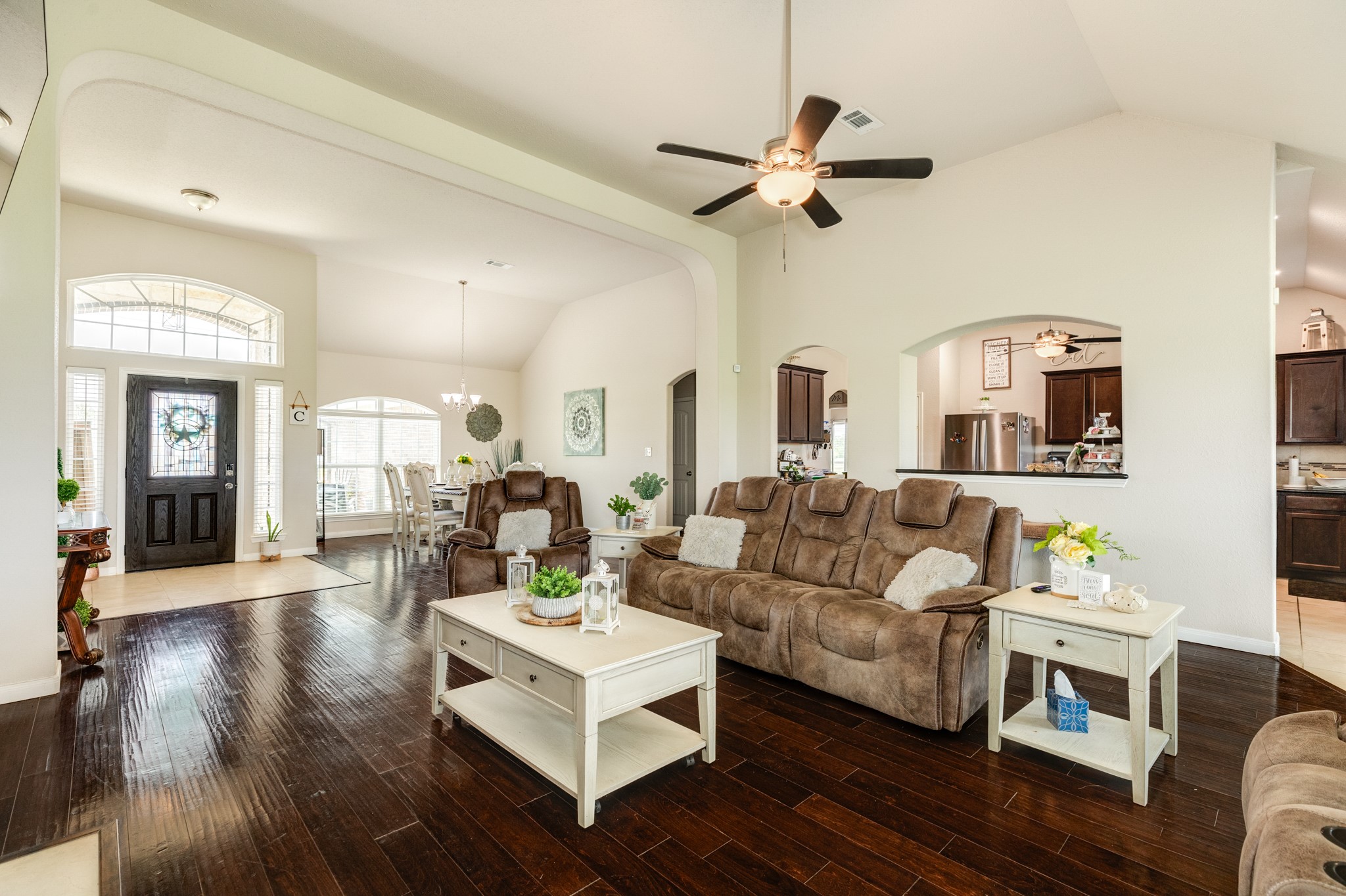 920 Quarter Horse Trail Angleton, TX 77515 - Photo 7 of 21 a living room with furniture and a wooden floor