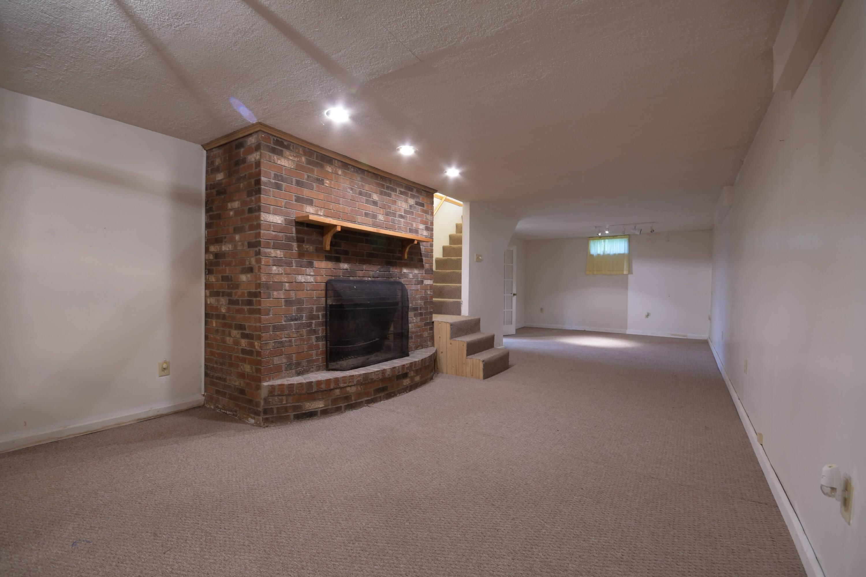 380 L E Junction Road Winchester, KY 40391 - Photo 28 of 82 Basement room 1-2