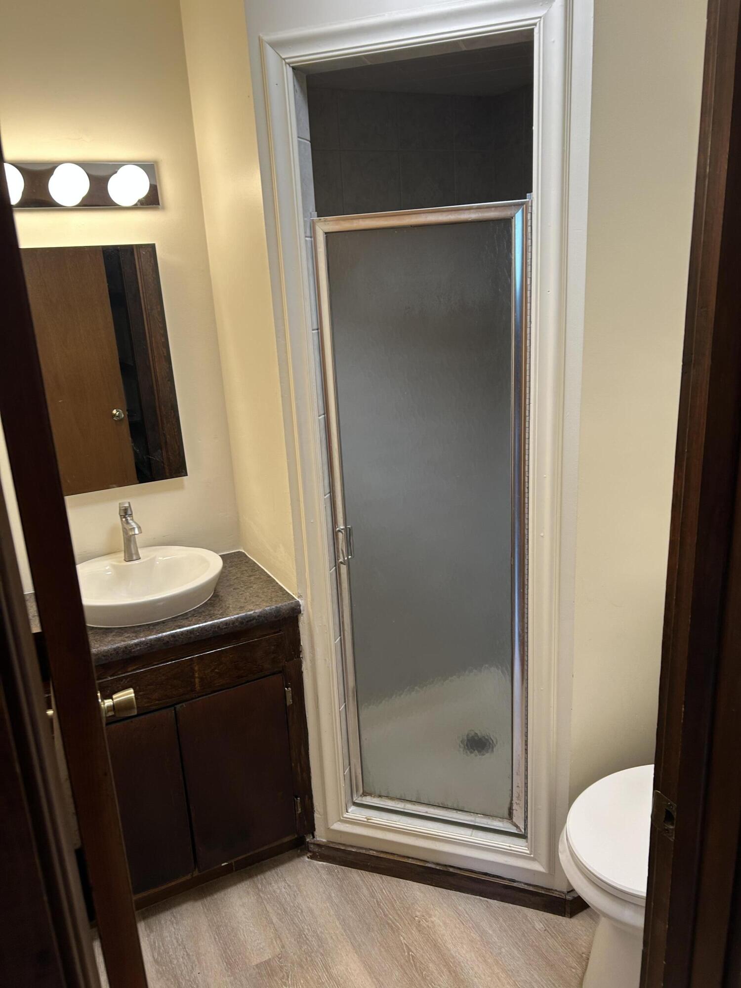 419 Hayes Avenue Racine, WI 53405 - Photo 11 of 15 IMG_0901