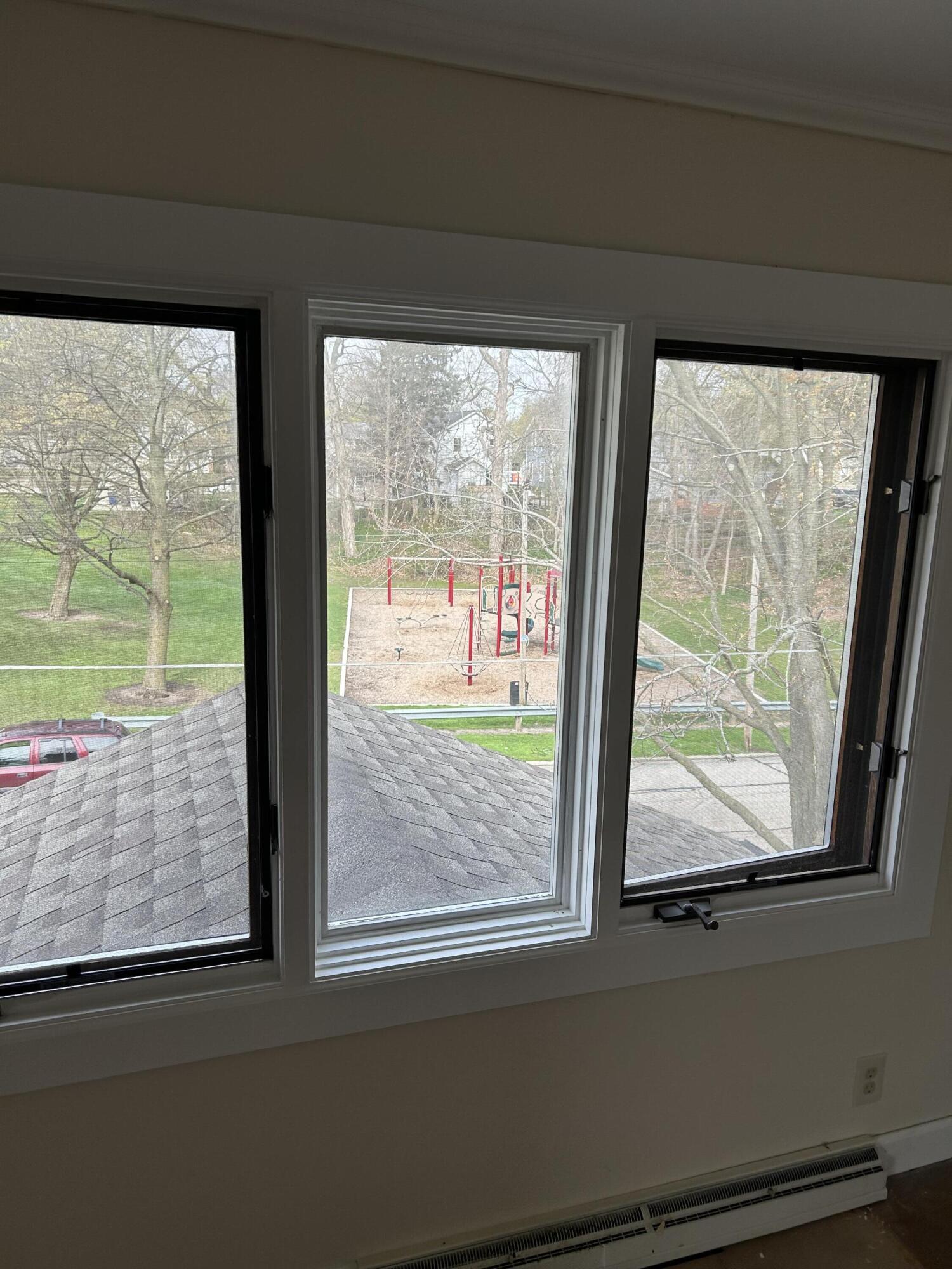 419 Hayes Avenue Racine, WI 53405 - Photo 8 of 15 IMG_0910