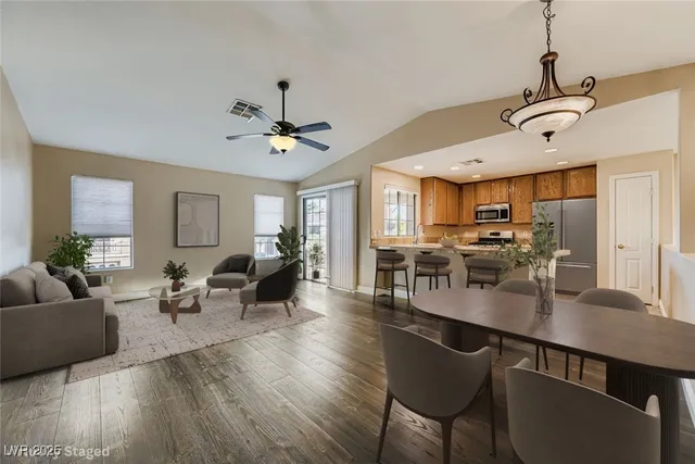 $285,000 | 7270 Sheared Cliff Lane, Unit 202, Las Vegas, NV 89149