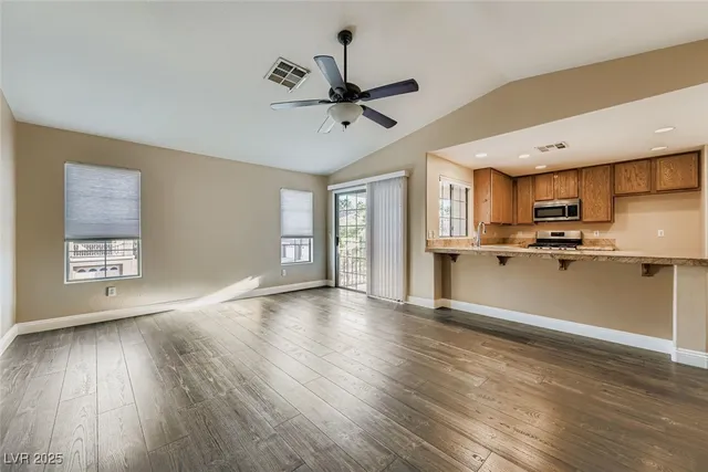 $285,000 | 7270 Sheared Cliff Lane, Unit 202, Las Vegas, NV 89149