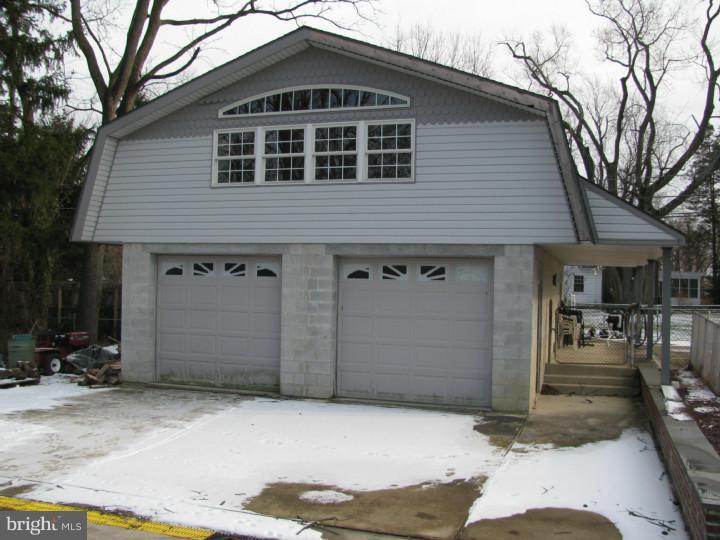539 Concord Road Broomall, PA 19008 - Photo 2 of 19 Garage