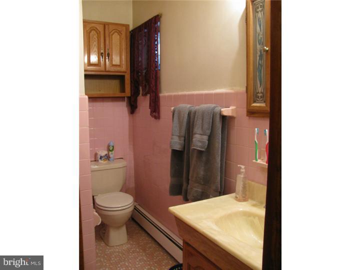 539 Concord Road Broomall, PA 19008 - Photo 16 of 19 Bathroom
