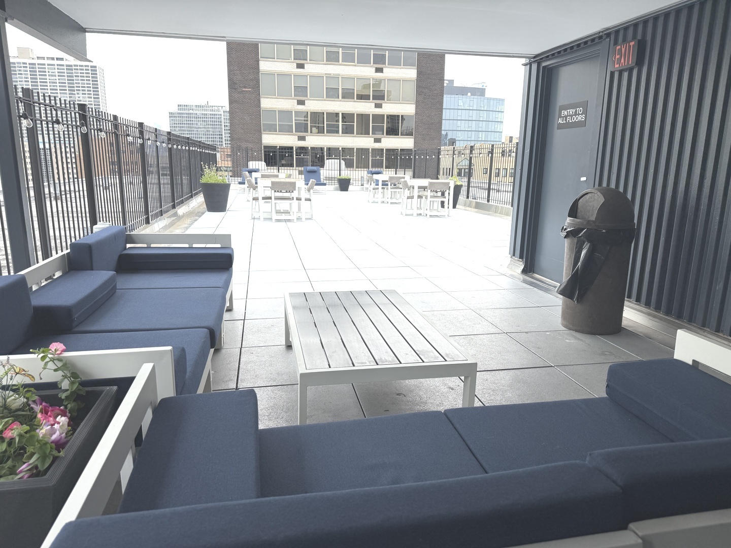 3033 North Sheridan Road, Unit 403 Chicago, IL 60657 - Photo 21 of 25 Gallery Image 21