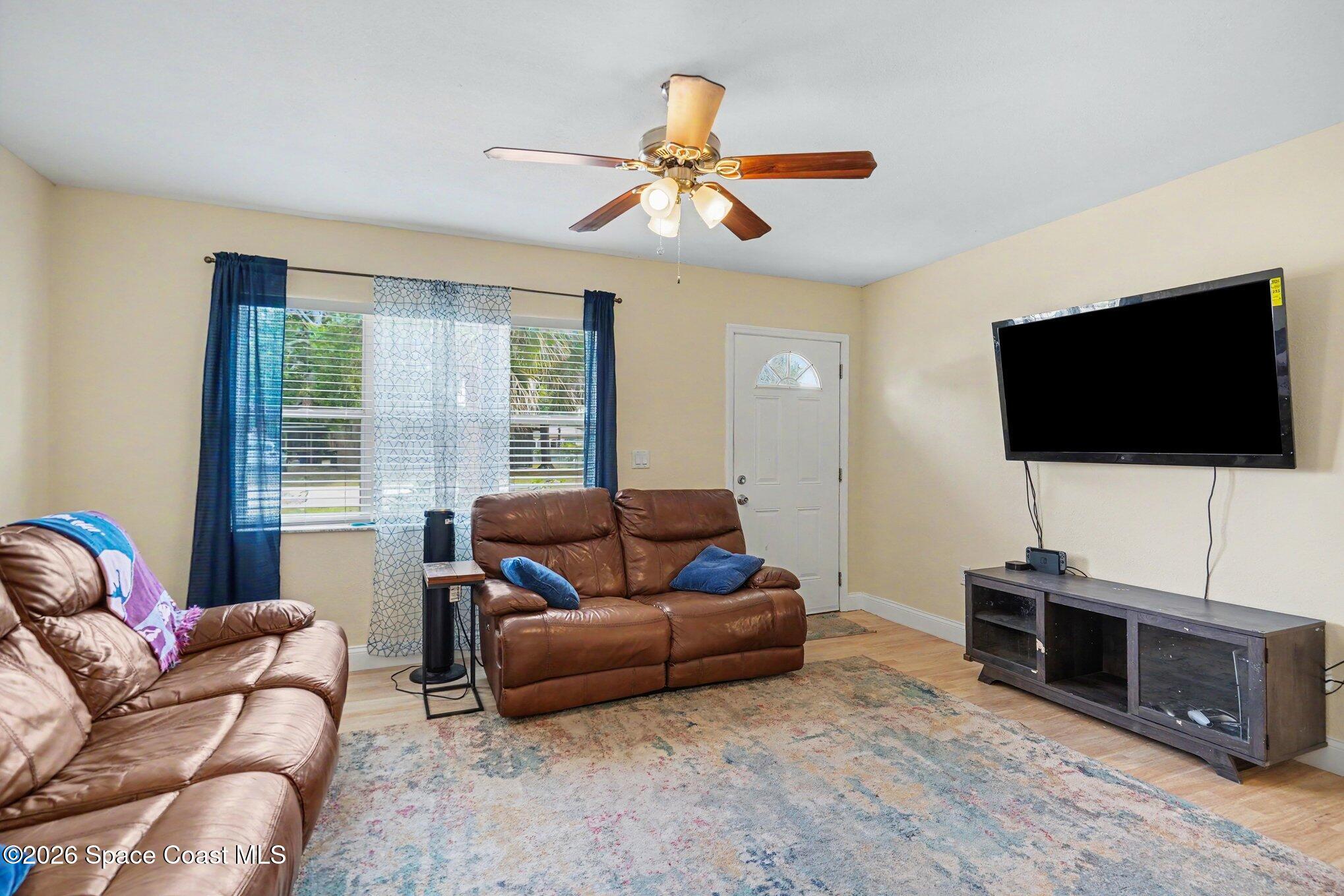 2556 1st Avenue Northeast Palm Bay, FL 32905 - Photo 10 of 27 004_file_5993