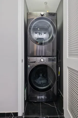 $379,000 | 500 West Superior Street, Unit 1308, Chicago, IL 60654