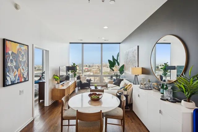 $379,000 | 500 West Superior Street, Unit 1308, Chicago, IL 60654